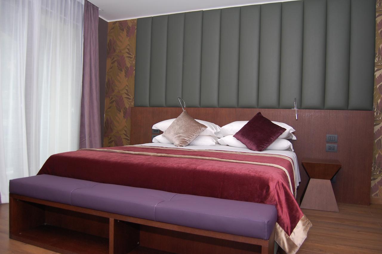 National Park Hotel & Spa Cotronei エクステリア 写真