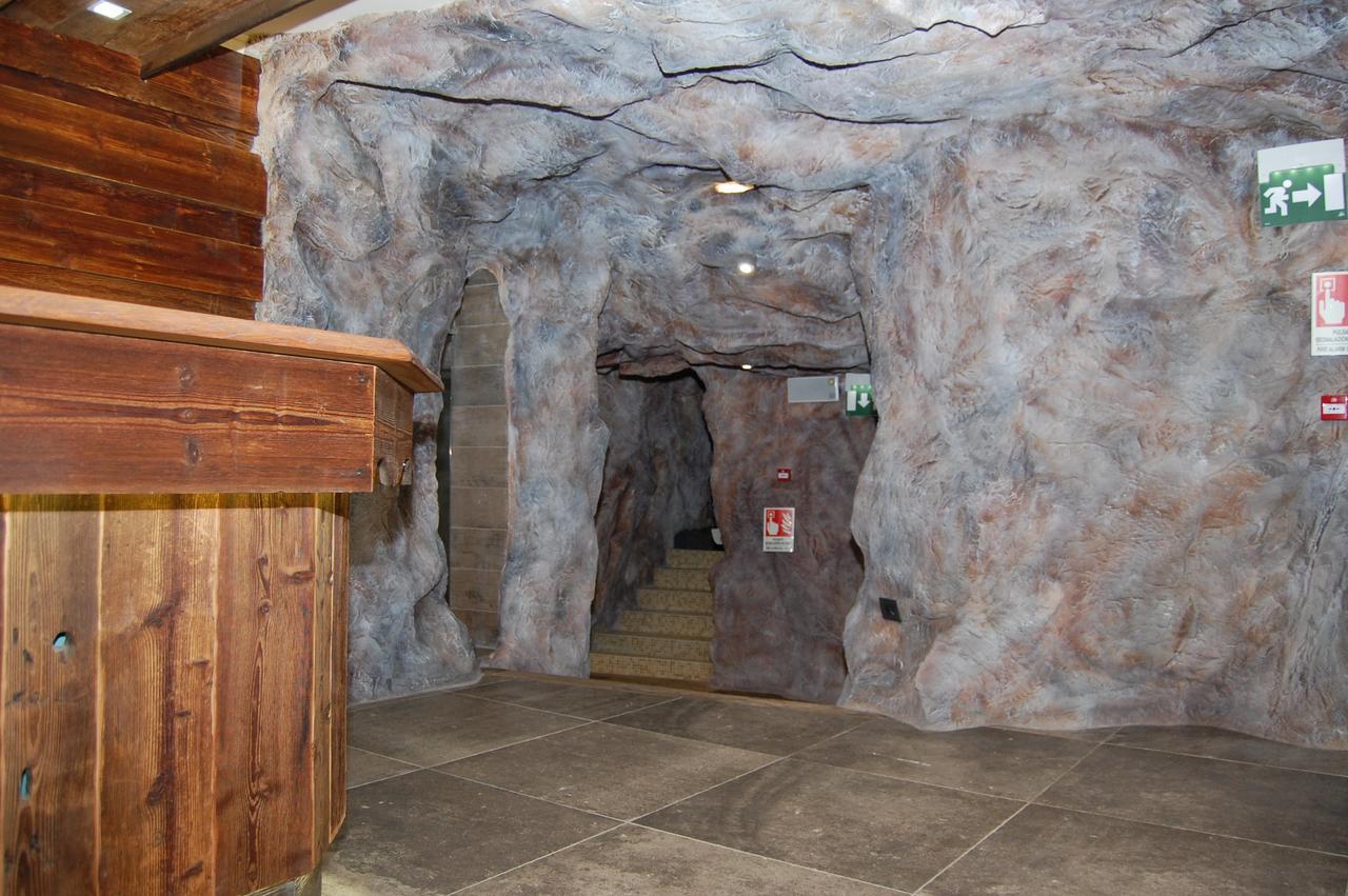 National Park Hotel & Spa Cotronei エクステリア 写真